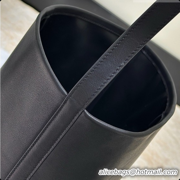 Low Price The Row Park Bucket Bag in Masoni Leather 8860 Black 2026
