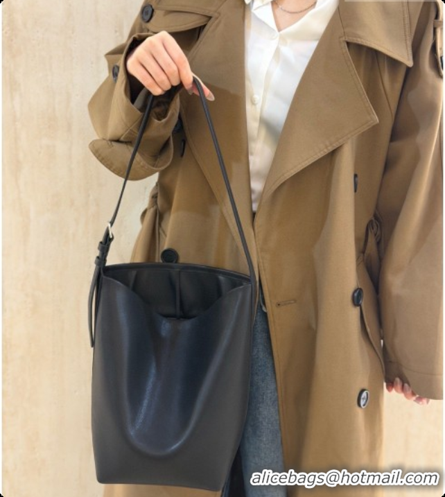 Low Price The Row Park Bucket Bag in Masoni Leather 8860 Black 2026