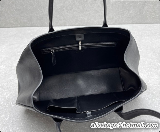 Grade Design The Row Alger Shoulder Bag in Smooth Leather 1842 Black 2026
