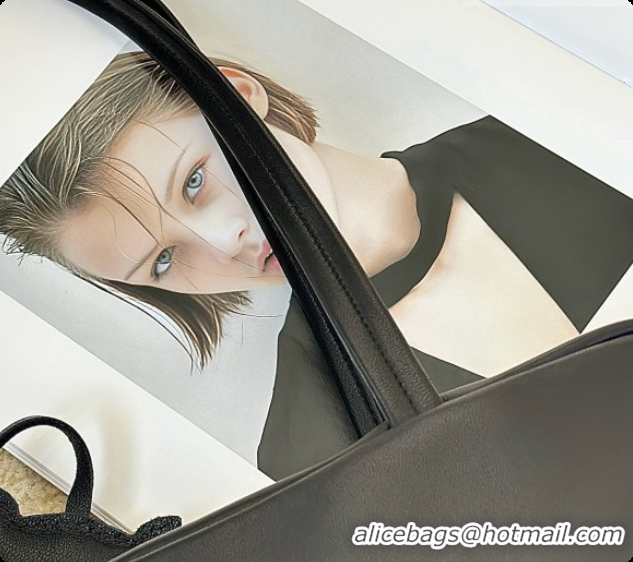 Classic Practical The Row Astra Soft Bowling Bag in Glossy Nappa Leather 8840 TR91441 Black 2026