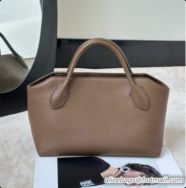 Good Quality The Row Terrasse Bauletto Bag in Grained Calfskin 8870 TR91448 Tawny Brown 2026