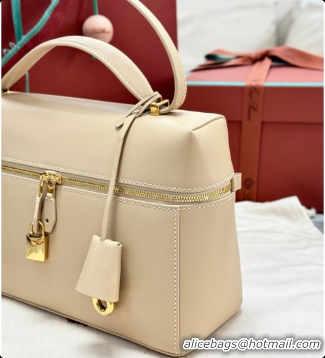 Stylish Loro Piana LP Extra Bag L27 in Smooth Leather Light Mastic 2026 FAO3001