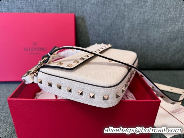 Best Price Valentino Rockstud Grainy Calfskin Pouch 3022 White 2026