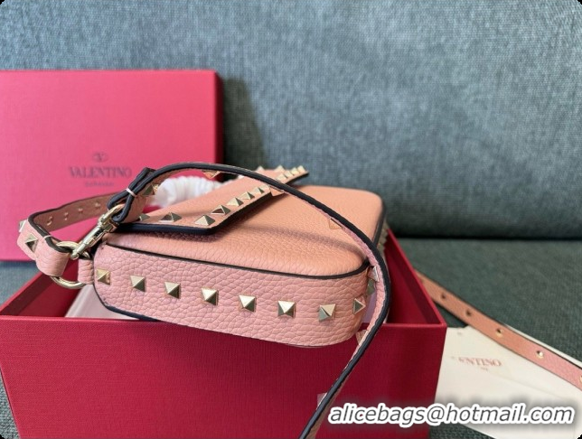 Duplicate Valentino Rockstud Grainy Calfskin Pouch 3022 Pink 2026