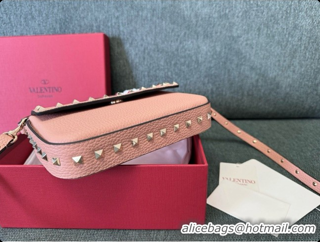 Duplicate Valentino Rockstud Grainy Calfskin Pouch 3022 Pink 2026