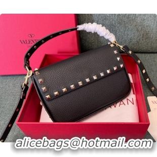 Sumptuous Valentino Rockstud Grainy Calfskin Pouch 3022 Black 2026
