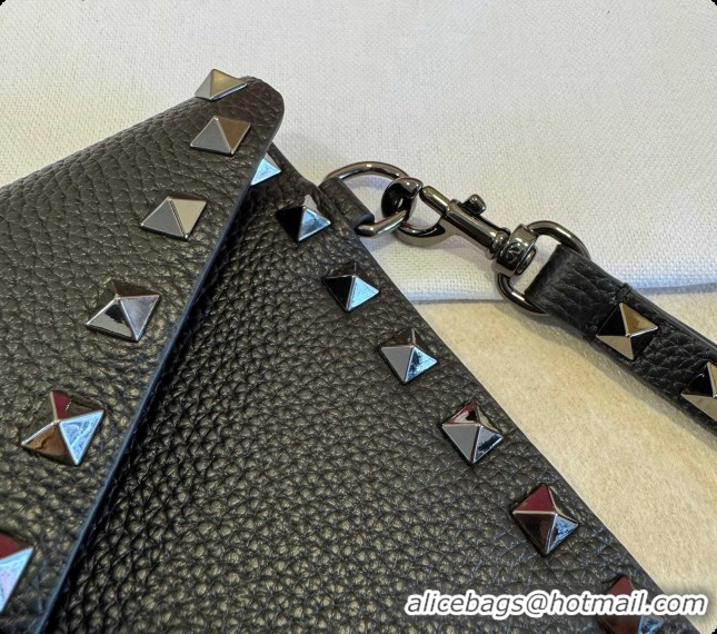 Discounts Valentino Rockstud Grainy Calfskin Pouch 1139 Black 2026