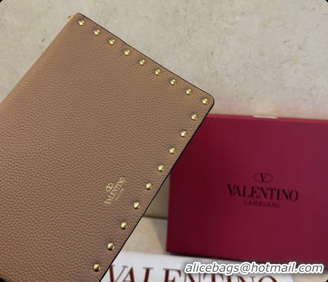 Most Popular Valentino Rockstud Grainy Calfskin Pouch 1139 Grey 2026