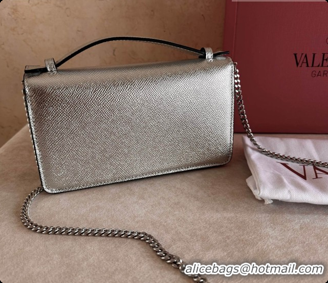 Top Design Valentino VLogo Signature Grainy Calfskin Wallet With Chain 2068 Silver 2026