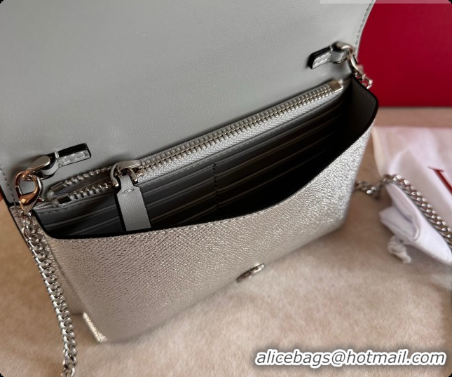 Top Design Valentino VLogo Signature Grainy Calfskin Wallet With Chain 2068 Silver 2026
