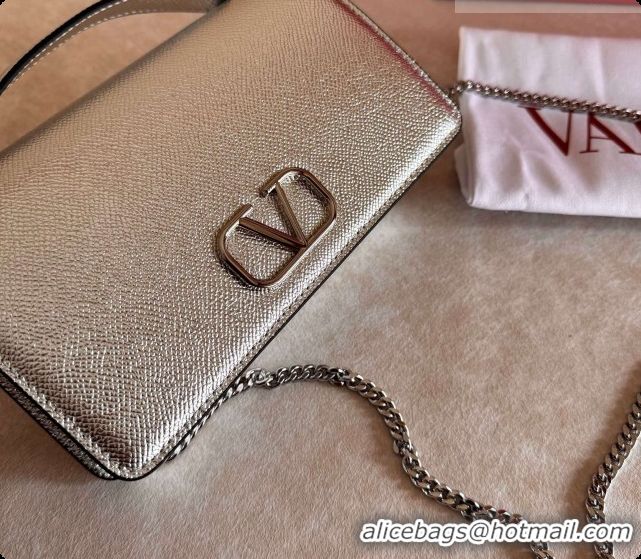 Top Design Valentino VLogo Signature Grainy Calfskin Wallet With Chain 2068 Silver 2026