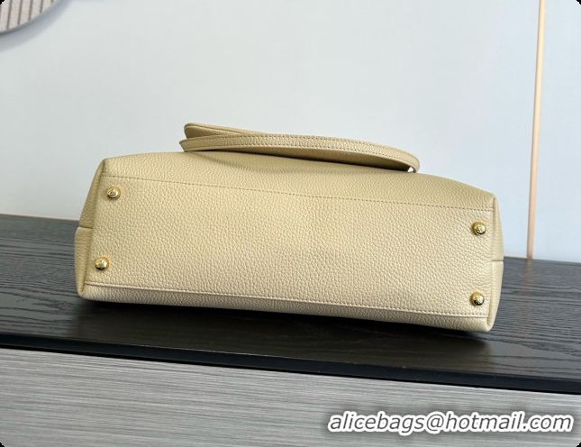 Grade Chanel Tote Bag with Pocket in Grained Calfskin AS6483 Apricot 2026