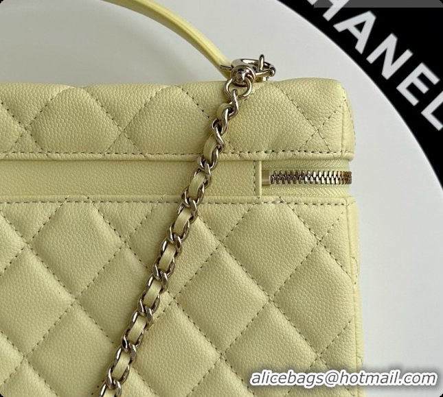 Pretty Style Chanel Vanity with Chain in Quilted Grained Calfskin CH100812 Yellow 2026 