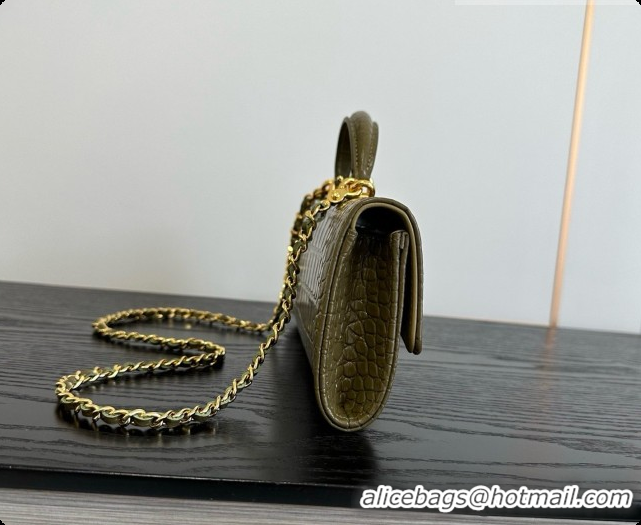 Charming Chanel Clutch with Chain in Crocodile Pattern Calfskin AP5280 Green 2026