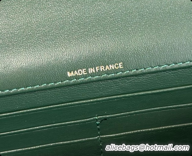 Best Price Chanel Clutch with Chain in Crocodile Pattern Calfskin AP5280 Green 2026