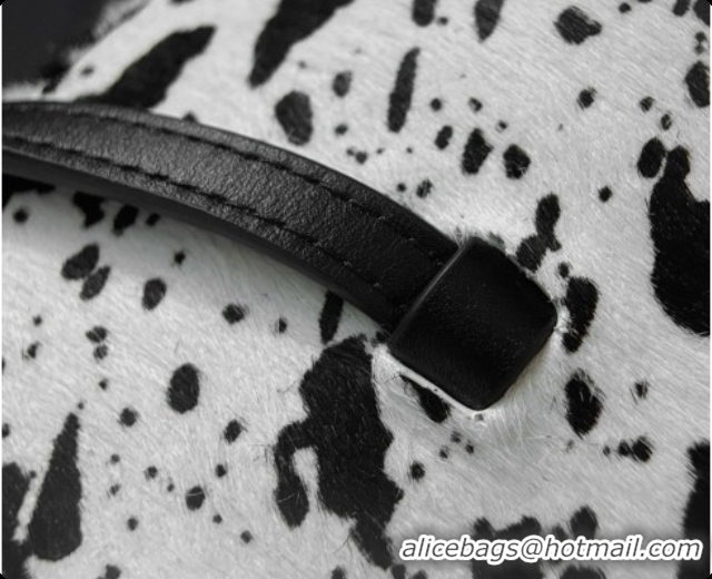 Top Quality Chanel Clutch with Leather Strap in Horse Hair AP5360 Black/White 2026