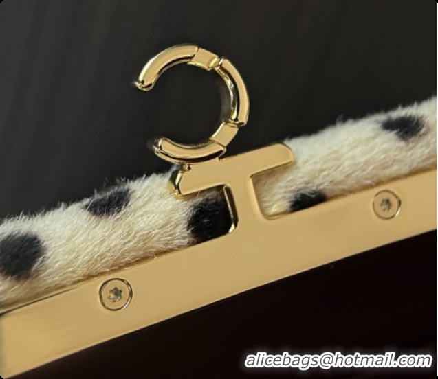 AAAAA Chanel Clutch with Leather Strap AP5360 Beige 2026