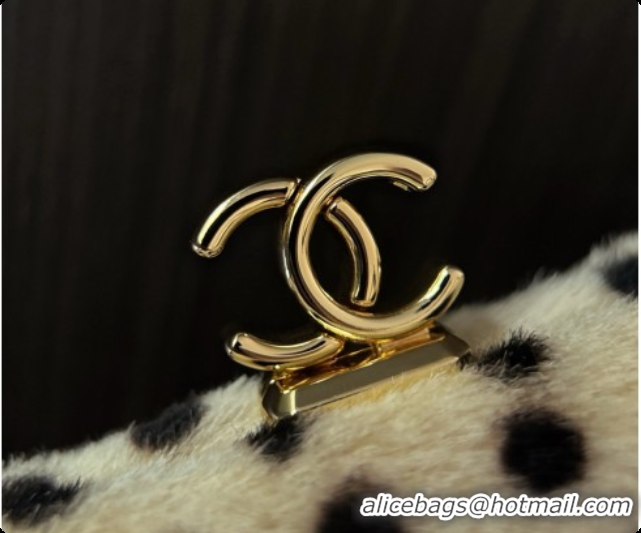 AAAAA Chanel Clutch with Leather Strap AP5360 Beige 2026