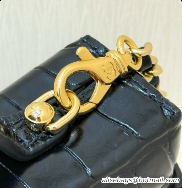 Buy Duplicate Chanel Vanity with Chain in Crocodile Embossed Calfskin AP5346 Black 2026
