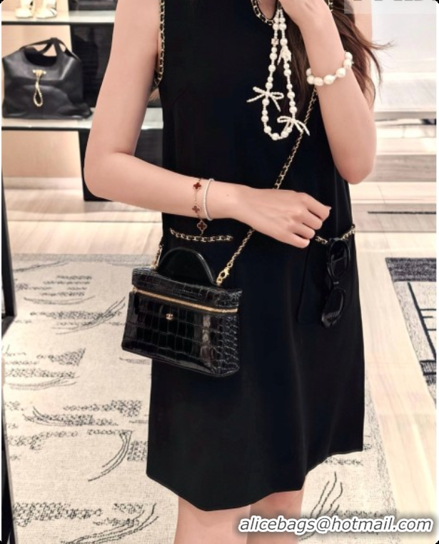 Buy Duplicate Chanel Vanity with Chain in Crocodile Embossed Calfskin AP5346 Black 2026