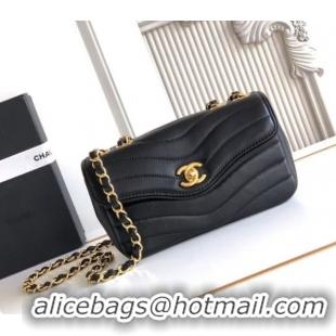 Good Looking Chanel Small Flap Bag in Patinated Lambskin AS6498 Black 2026