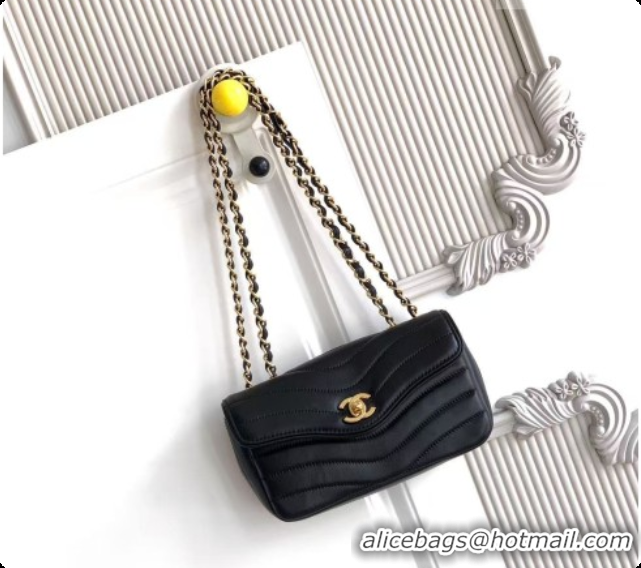 Good Looking Chanel Small Flap Bag in Patinated Lambskin AS6498 Black 2026