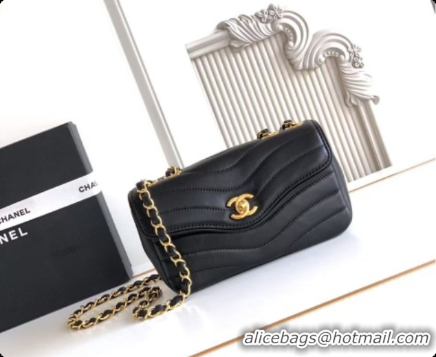 Good Looking Chanel Small Flap Bag in Patinated Lambskin AS6498 Black 2026