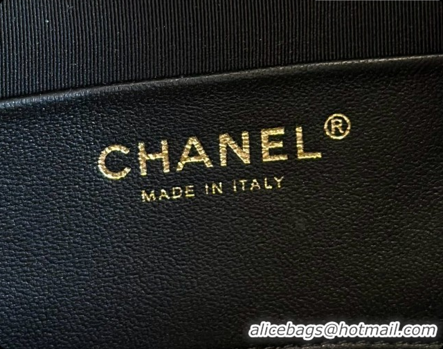 Low Price Chanel Mini Tote Bag in Suede Calfskin and Lambskin 6633 Black/Green 2026