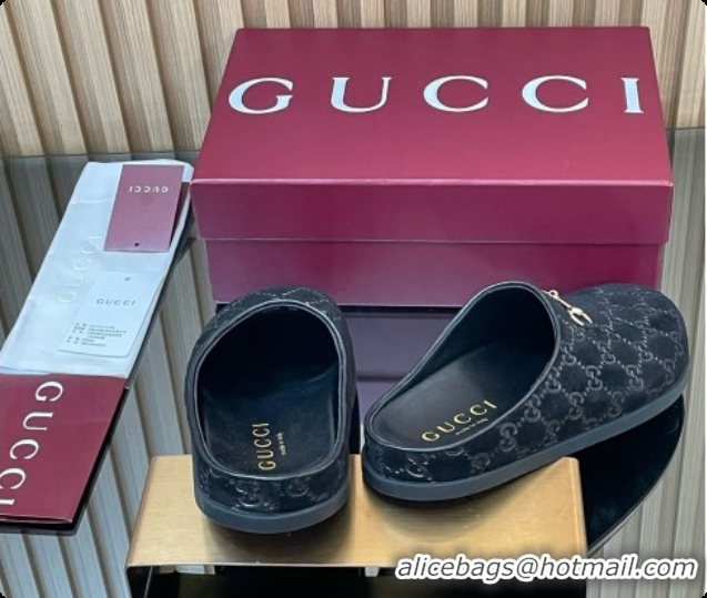 Stylish Gucci GG Suede Flat Mules with Horsebit G92123 Black 2026