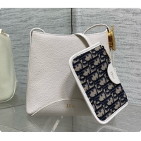 Pretty Style Dior Small Dior Médaillon Bucket Bag in White Grained Calfskin 6072554 2026