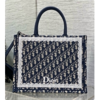 Stylish Dior Medium Dior Book Tote with Strap in Dior Oblique Jacquard 6090234 2026