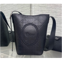 Sumptuous Dior Jett Médaillon Small Bucket Bag in Cannage Grained Calfskin Black 2026 6090429